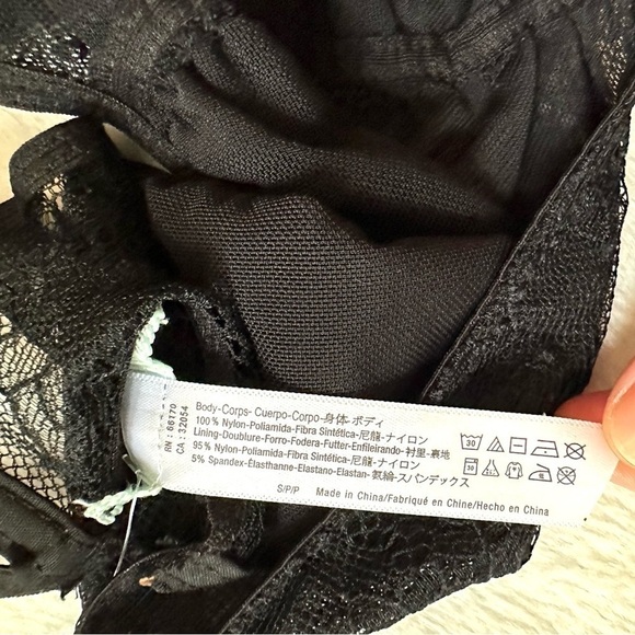 Kimchi Blue Urban Outfitters Black Lace Bralette Bandeau S - Picture 8 of 11